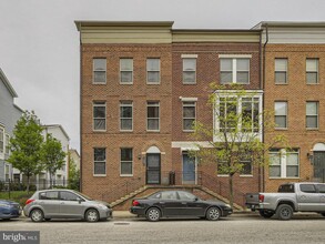 Building Photo - 121 Albemarle St