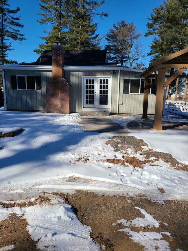 back - 104 Cottage Rd