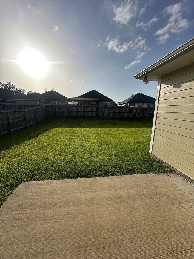 Building Photo - 112 Laurel Oak Dr
