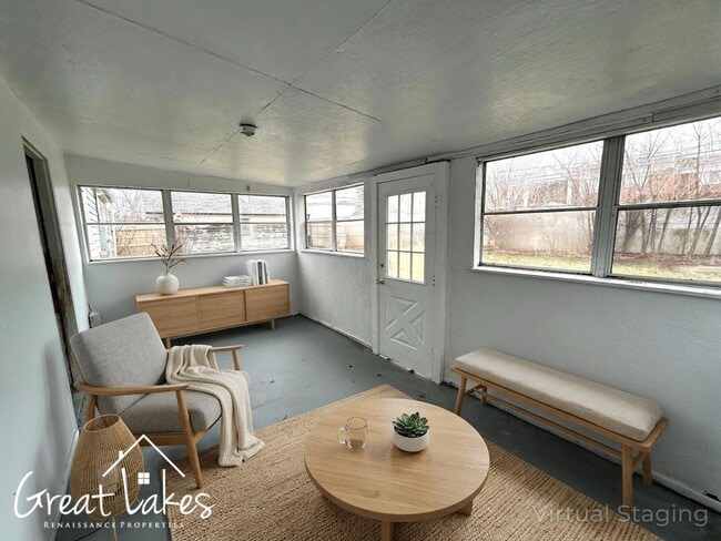 Building Photo - Beautiful 2 Bedroom 1 Bathroom now available for rent!