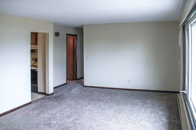 Building Photo - 445 Elm Pl