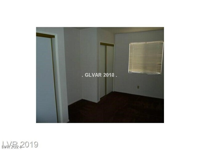 Building Photo - 211 Zinc St