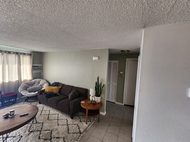 Foto del edificio - 525 W Twilight Ct