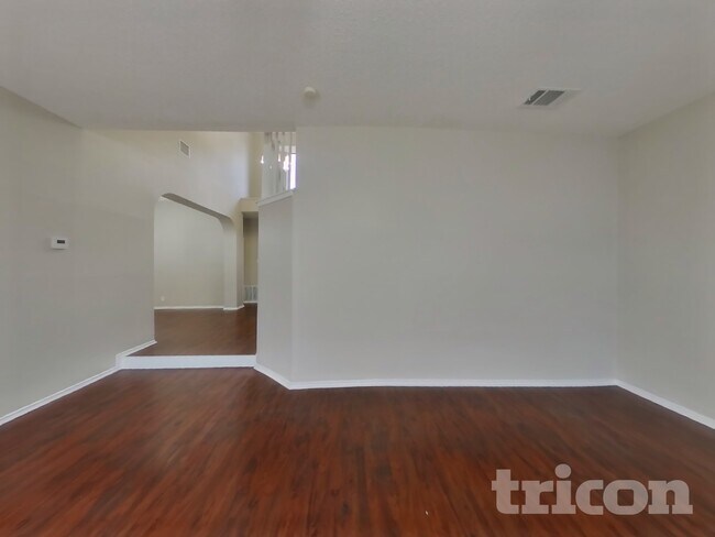 Foto del edificio - 8035 Dove Trail Dr