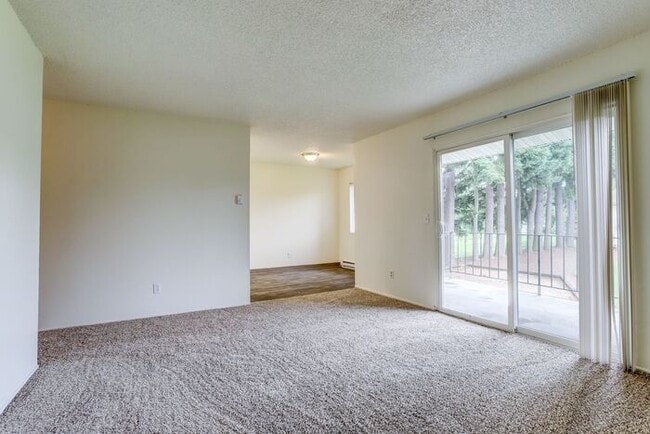 Building Photo - Awesome location near Salish Ponds City Pa...