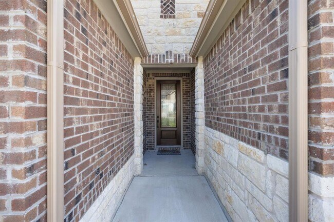 Building Photo - 22212 Coyote Cave Trl