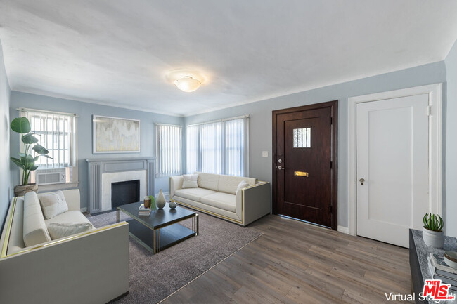 Foto del edificio - 10630 Bloomfield St