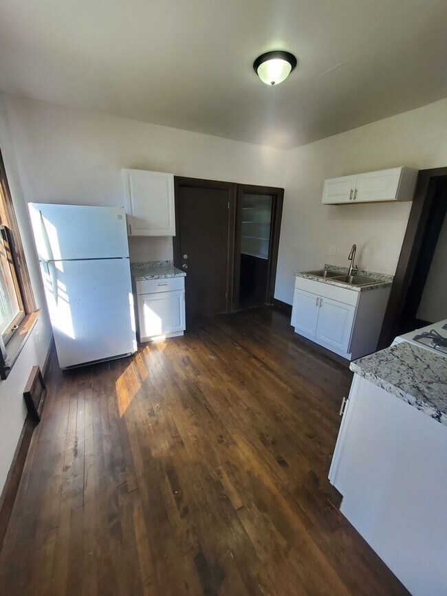 Foto del edificio - 3045-3047 N 11th St. (Duplex) (ACE PROPERTY)