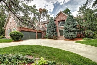 Building Photo - 466 Lorraway Dr