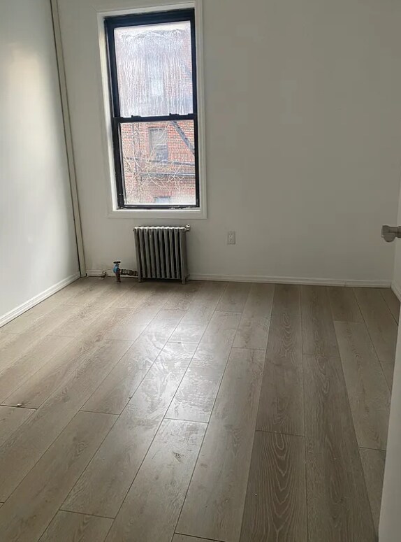 Foto del edificio - 426 E 35th St