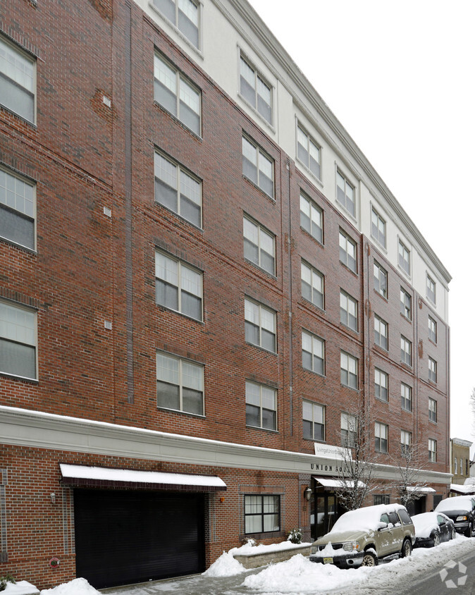 Primary Photo - Condos At Union Square