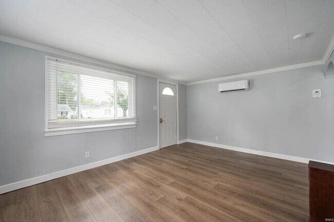 Foto del edificio - *IMMEDIATE MOVE IN* Close to Ball State an...