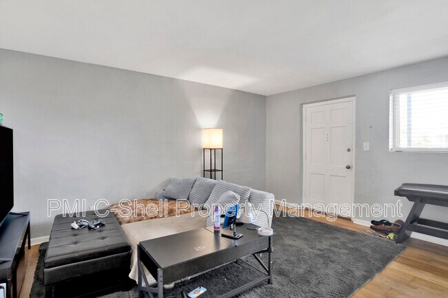 Foto del edificio - 600 Scenic Hwy