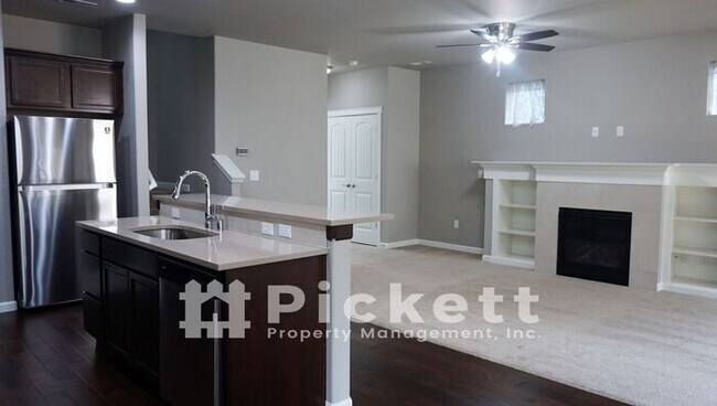 Building Photo - 3 Bedroom Home near McCormick Woods