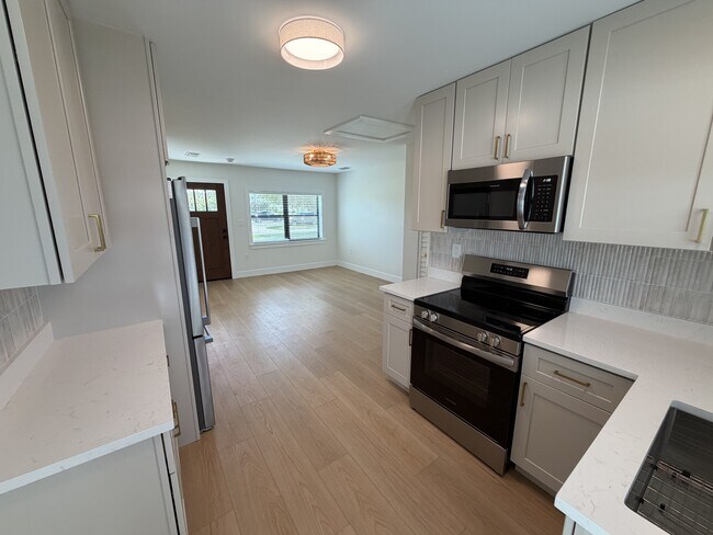 Foto del edificio - 2 Bed/1 Bath - Unit 2