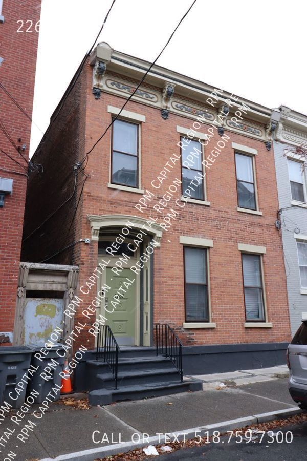 Building Photo - 2267 Old 6th Ave