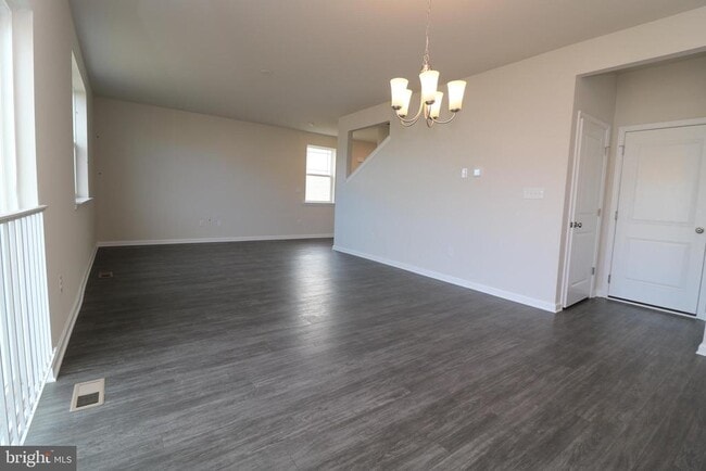 Building Photo - 96 S Marshview Terrace