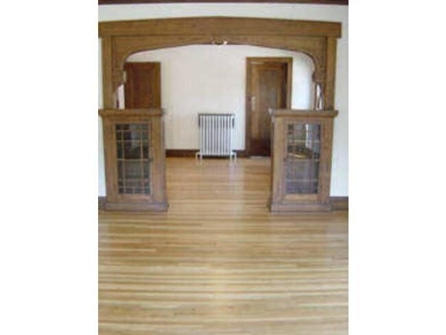 Dinning Room - 2550 Pierce St NE
