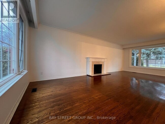 Building Photo - 93 Lord Seaton Rd