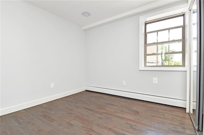 Foto del edificio - 4828 Barnes Ave