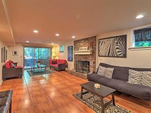 Building Photo - 843 Artwood Rd NE