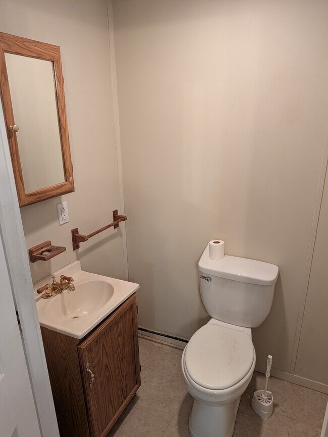 Foto del edificio - Three bedroom home in McDonald PA