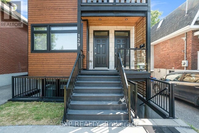 Building Photo - 129-129 Smirle Ave