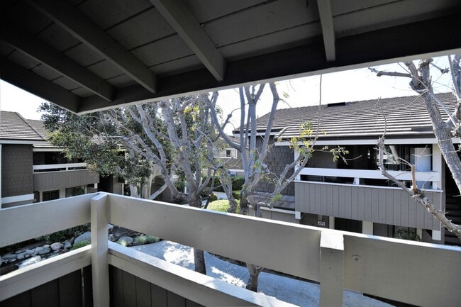 Building Photo - 258 Streamwood