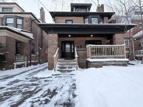 Building Photo - 27 Melrose Ave S