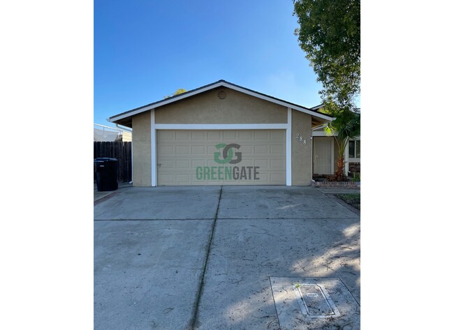 Foto del edificio - NOW AVAILABLE! Beautiful 3 Bedroom, 2 Bathroom Home Located in Ripon, CA