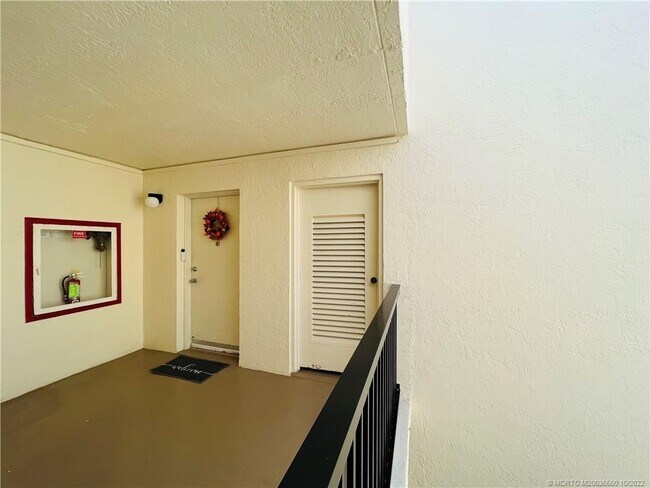 Building Photo - 10044 S Ocean Dr