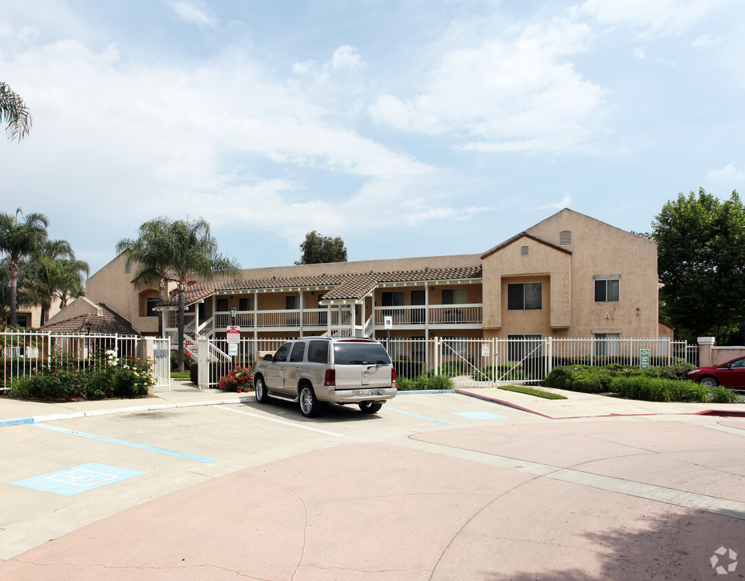 Foto principal - La Verne Senior Apartments