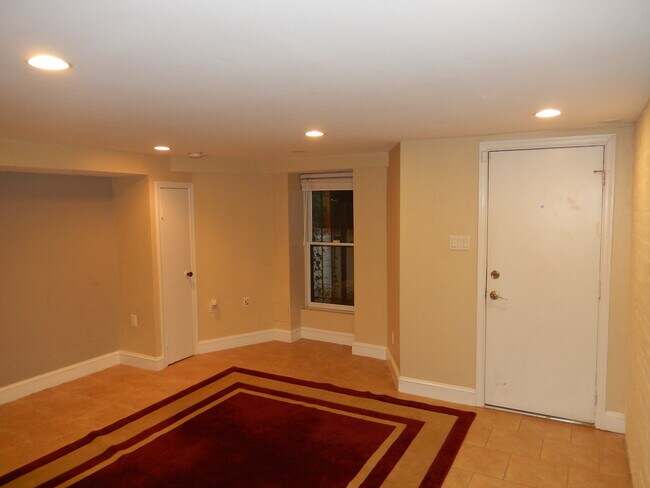 Foto del edificio - 706 7th St SE