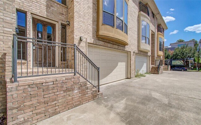 Building Photo - 1807 Palm St