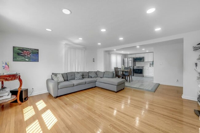 Photo - 489 Madeline Ave Townhome