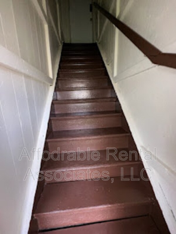 Building Photo - 1309 S 15th St