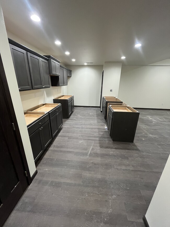 Building Photo - 1800 Sheldon Ave