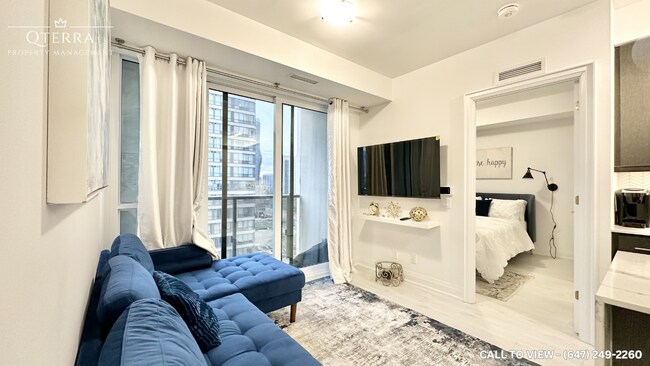 Photo du bâtiment - 36 Elm Dr W