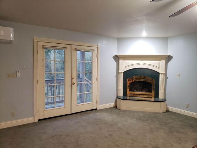 Foto del edificio - West Redding Guest House on 12 acres - UTI...