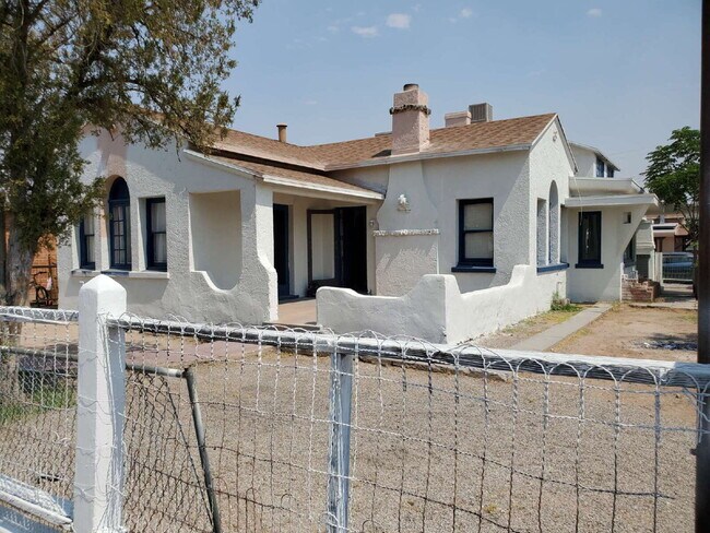 Foto del edificio - "Charming 1-Bed Oasis in Tucson - Cozy 660 Sq. Ft. Retreat on S 7th Ave!"