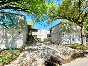 Building Photo - 3902 Mandell St