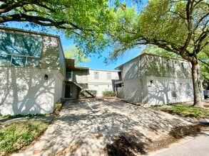 Building Photo - 3902 Mandell St