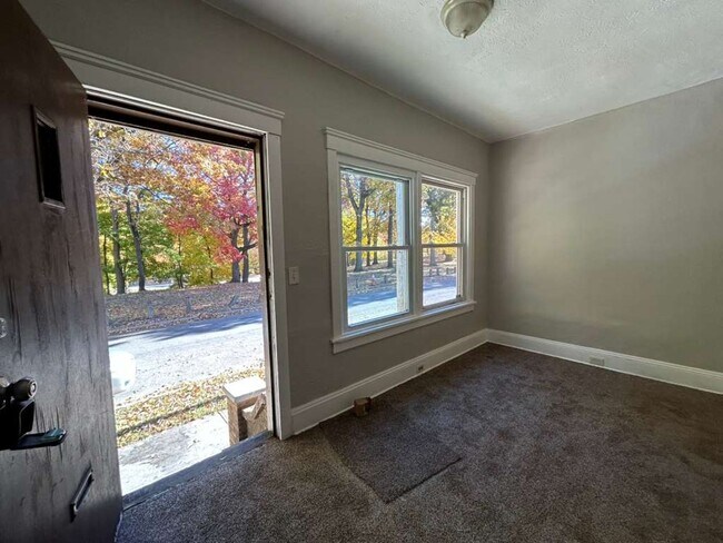 Building Photo - 896 Wheelock Rd