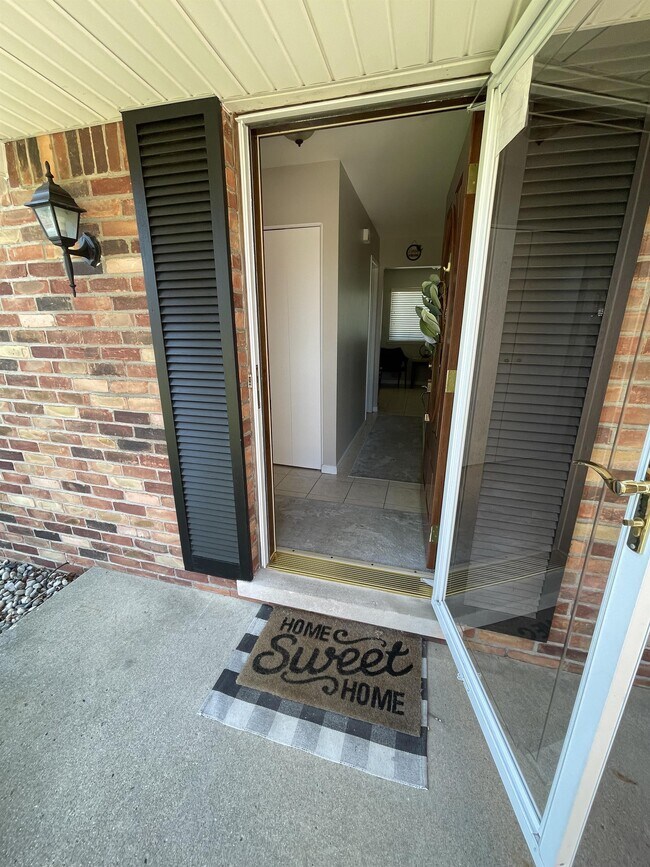 Photo - 26769 Timber Trail (Dearborn Heights, MI) House