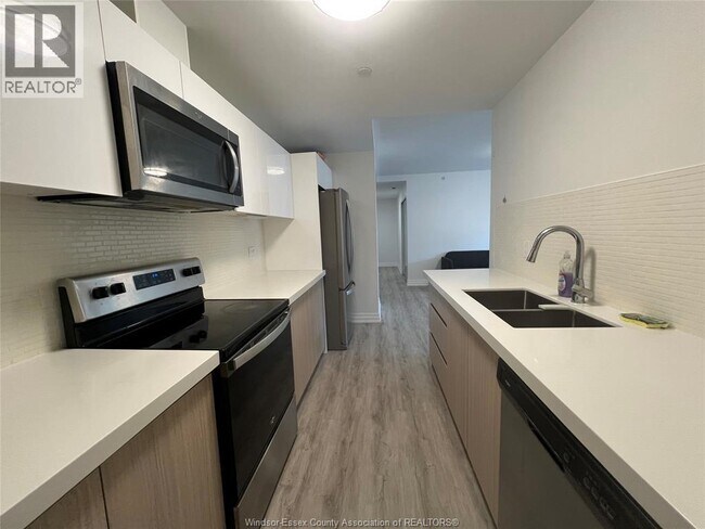 Building Photo - 3320 Stella Crescent