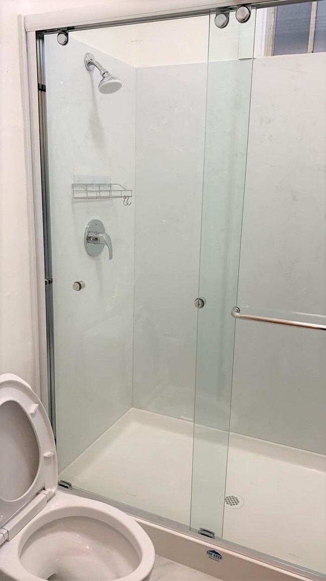 Building Photo - 2 bedroom in San Francisco CA 94115
