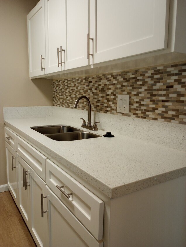 Dresden Apartments 12371243 N Dresden St Anaheim, CA Apartments