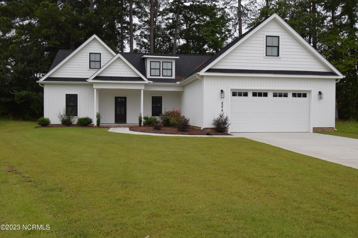4274 Pinehurst Ct, Farmville, NC 27828 House Rental in Farmville, NC