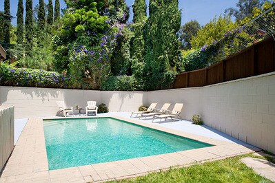 piscina - 6350 Deep Dell Pl