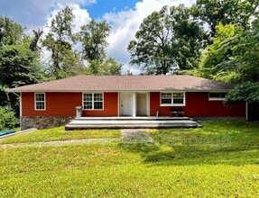Building Photo - 5 Gaylord Dr